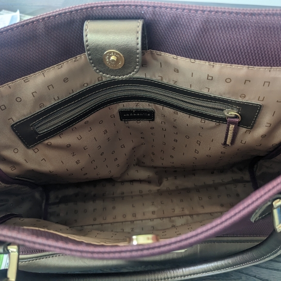 Liz Claiborne Burgundy Travel Bag - Picture 3 of 5